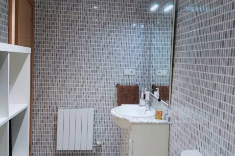 Huoneisto myytävänä Gandesa, Tarragona, Espanja, 4 makuuhuonetta, 108 m2 No. 185695 - kuva 15
