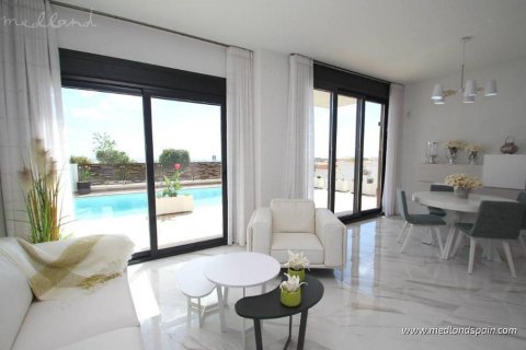 Villa till salu i La Manga del Mar Menor, Murcia, Spanien 2 sovrum, 92 kvm. Nr. 141339 - foto 15