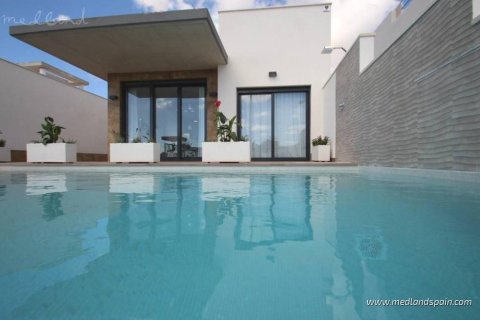 Продажа виллы в Ла-Манга-дель-Мар-Менор, Мурсия, Испания 2 спальни, 92м2 №141339 - фото 11