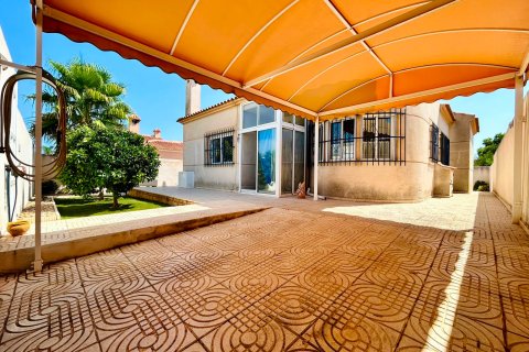 Villa for sale in Torrevieja, Alicante, Spain 3 bedrooms, 126 sq.m. No. 193797 - photo 9