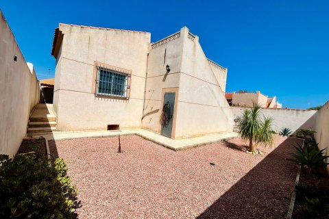 Villa for sale in Torrevieja, Alicante, Spain 3 bedrooms, 126 sq.m. No. 193797 - photo 19