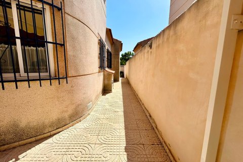 Villa for sale in Torrevieja, Alicante, Spain 3 bedrooms, 126 sq.m. No. 193797 - photo 16