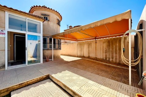 Villa for sale in Torrevieja, Alicante, Spain 3 bedrooms, 126 sq.m. No. 193797 - photo 8