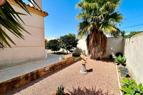 Villa for sale in Torrevieja, Alicante, Spain 3 bedrooms, 126 sq.m. No. 193797 - photo 27