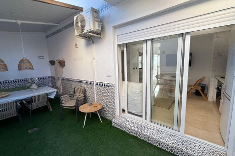 Bungalow en venta en Torrevieja, Alicante, España 2 dormitorios, 65 m2 No. 195541 - foto 10