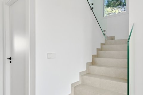 Villa for sale in Alicante, Spain 3 bedrooms, 138 sq.m. No. 161305 - photo 13