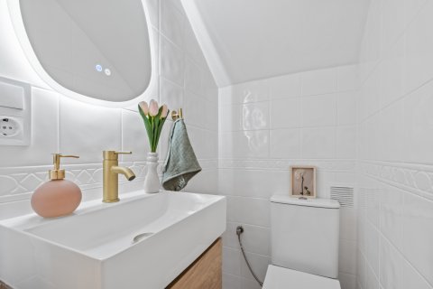 Radhus till salu i Alicante, Spanien 2 sovrum, 65 kvm. Nr. 161302 - foto 11