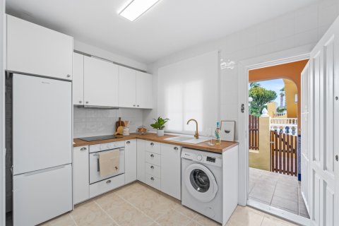 Radhus till salu i Alicante, Spanien 2 sovrum, 65 kvm. Nr. 161302 - foto 7