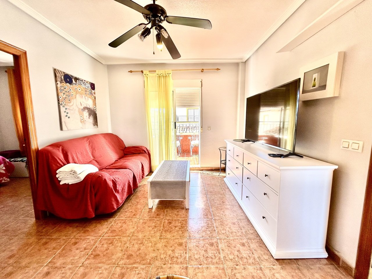 Apartment in Punta Prima, Alicante, Spain 2 bedrooms, 90 sq.m. No. 161301