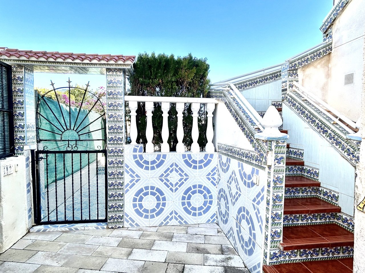 Apartment in Punta Prima, Alicante, Spain 2 bedrooms, 90 sq.m. No. 161301