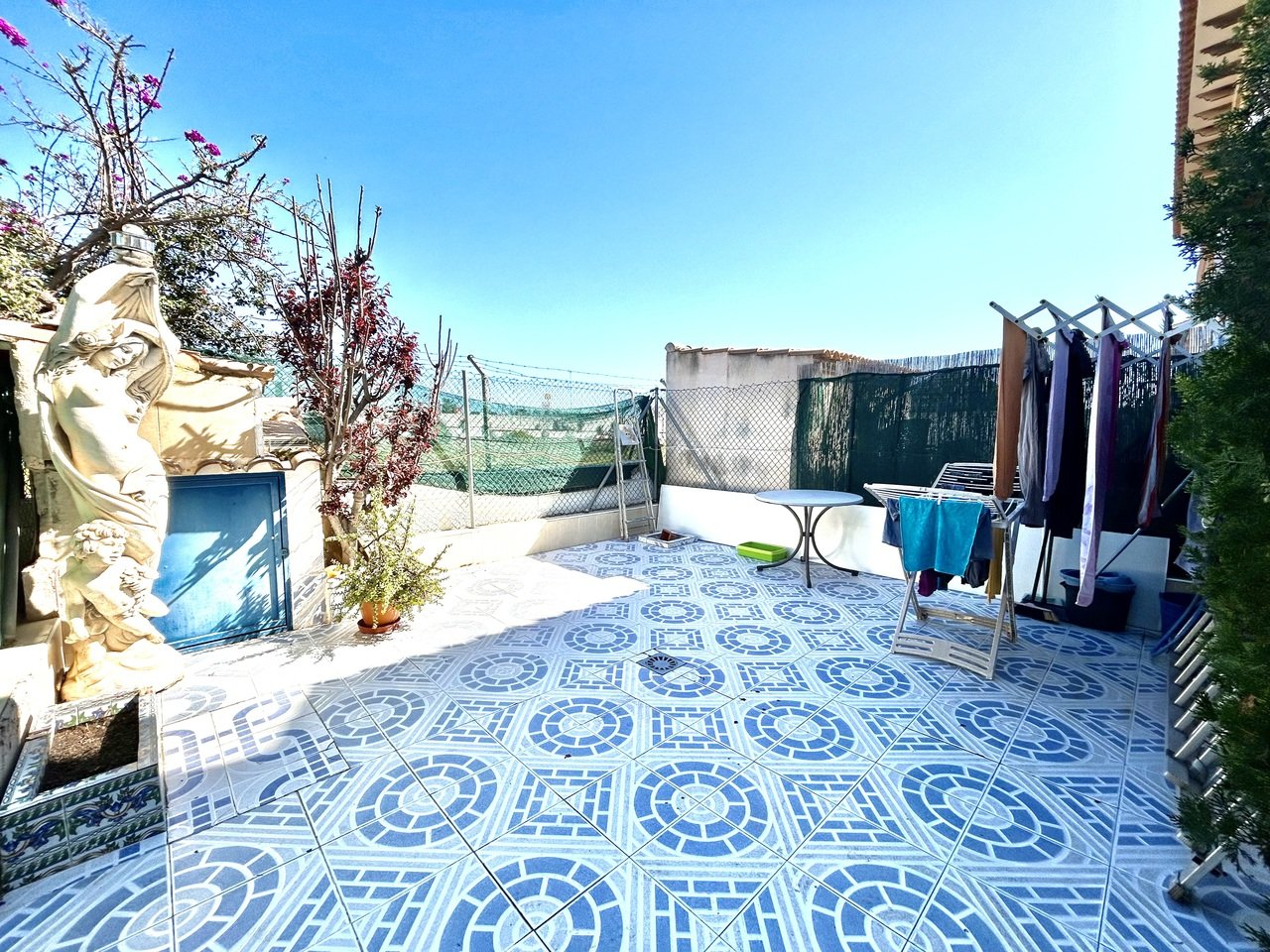Apartment in Punta Prima, Alicante, Spain 2 bedrooms, 90 sq.m. No. 161301