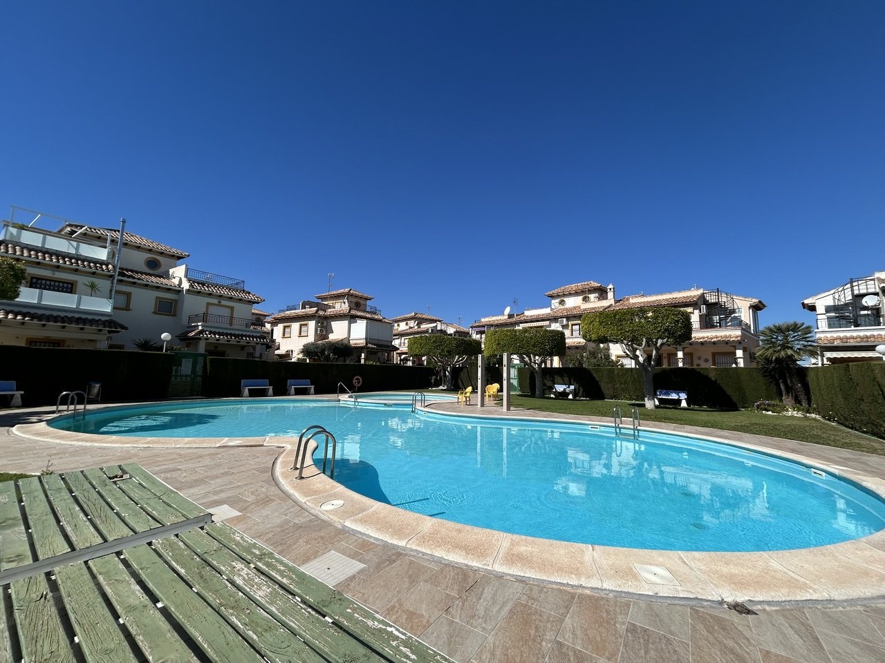 Apartment in Punta Prima, Alicante, Spain 2 bedrooms, 90 sq.m. No. 161301