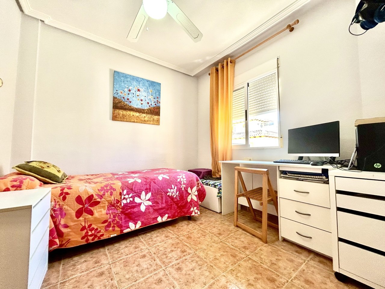Apartment in Punta Prima, Alicante, Spain 2 bedrooms, 90 sq.m. No. 161301