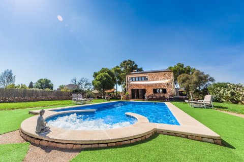 Villa en La Rapita, Mallorca, España 2 dormitorios, 170 m2 No. 148074