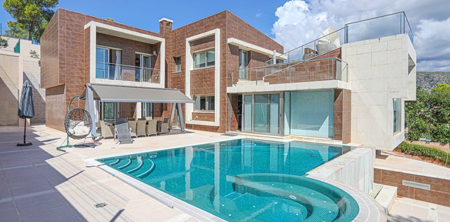 Villa in Palmanova, Mallorca, Spanien 4 Schlafzimmer, 445 m2 Nr. 148072