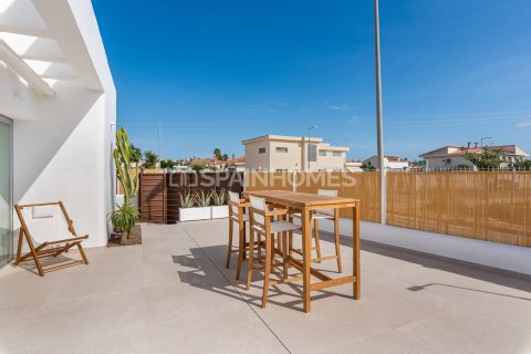Villa till salu Los Alcazares, Murcia, Spanien 3 sovrum, 121 kvm. Nr. 76645 - foto 30