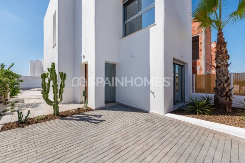 Villa till salu Los Alcazares, Murcia, Spanien 3 sovrum, 121 kvm. Nr. 76645 - foto 24