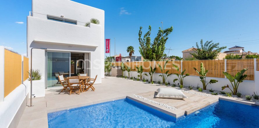 Villa Los Alcazares, Murcia, Spanien 3 sovrum, 121 kvm. Nr. 76645