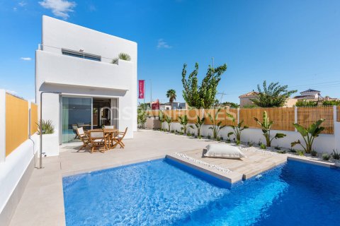 Villa à Los Alcazares, Murcia, Espagne 3 chambres, 115 m2 No. 76645