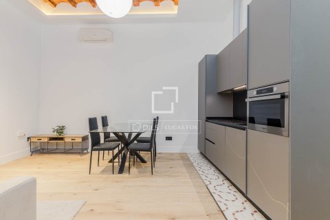 Apartamento en venta en Barcelona, España 2 dormitorios, 57 m2 No. 160838 - foto 8