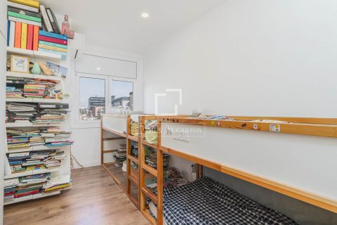 Apartament w Barcelona, Hiszpania 3 sypialnie, 96 mkw. nr 160842 – zdjęcie 21
