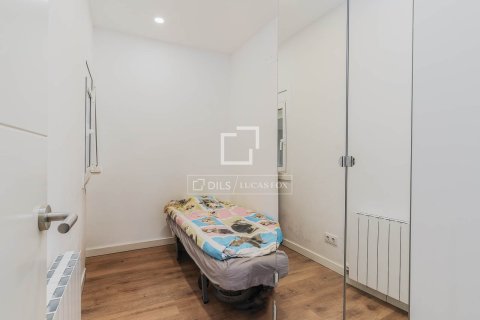 Apartament w Barcelona, Hiszpania 3 sypialnie, 96 mkw. nr 160842 – zdjęcie 17