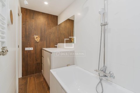 Apartament w Barcelona, Hiszpania 3 sypialnie, 96 mkw. nr 160842 – zdjęcie 13