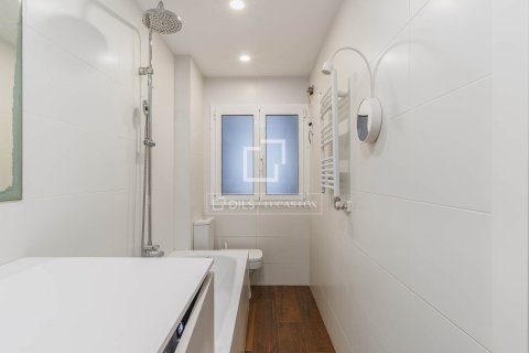 Apartament w Barcelona, Hiszpania 3 sypialnie, 96 mkw. nr 160842 – zdjęcie 15