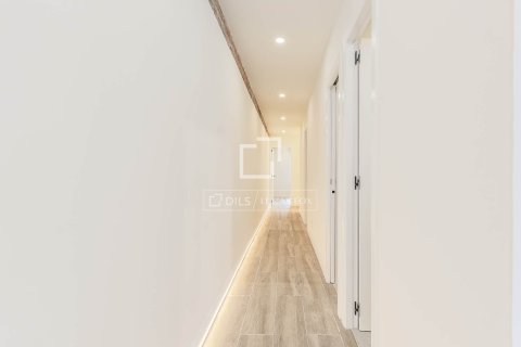 Dzīvoklis pārdošanā Barcelona, Spānijā 2 istabas, 75 m2 Nr. 160840 - attēls 14