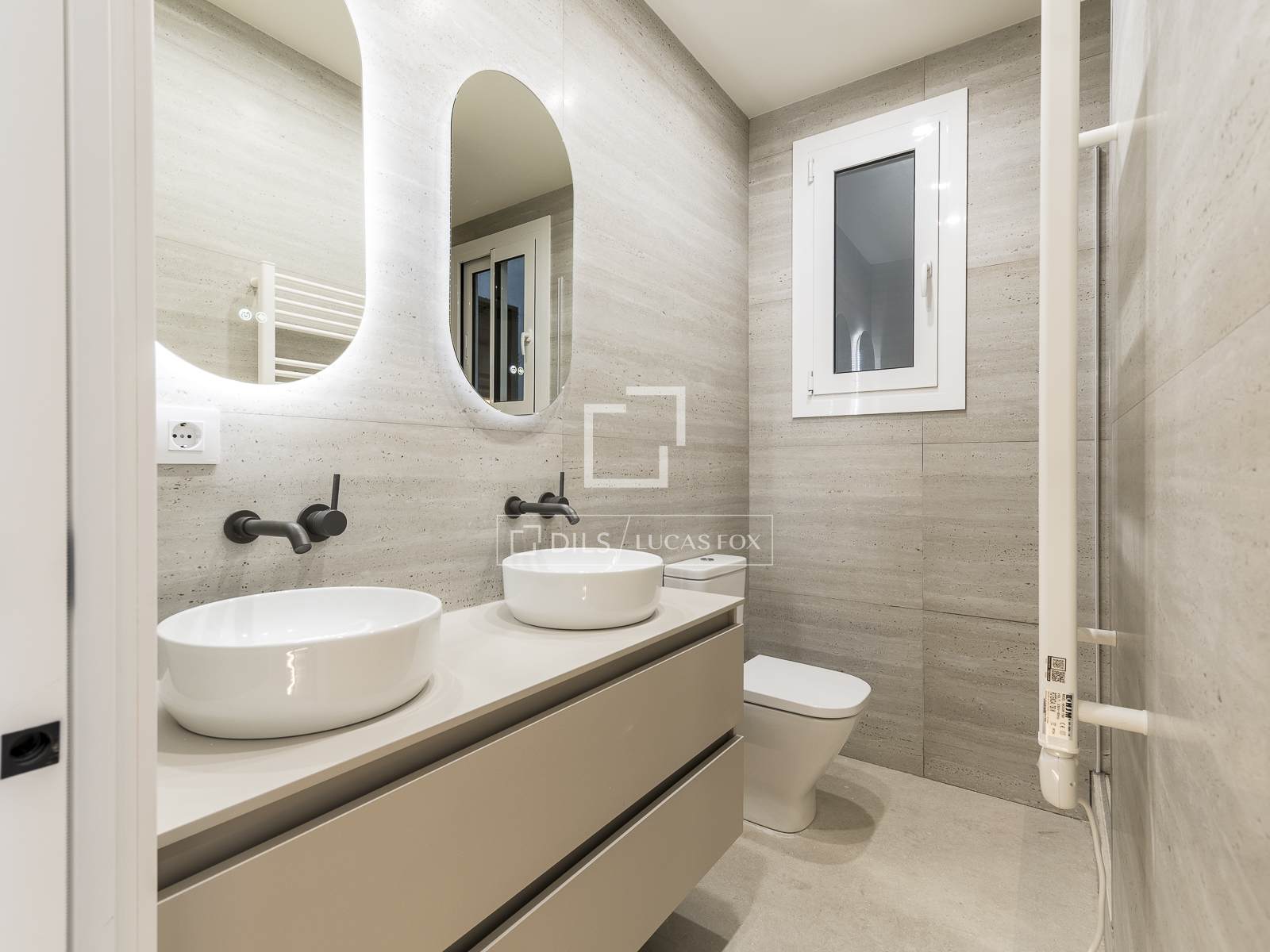 Huoneisto Barcelona, Espanja 2 makuuhuonetta, 75 m2 No. 160840