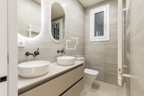 Dzīvoklis pārdošanā Barcelona, Spānijā 2 istabas, 75 m2 Nr. 160840 - attēls 19