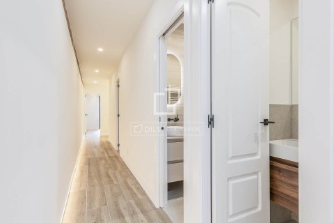 Dzīvoklis pārdošanā Barcelona, Spānijā 2 istabas, 75 m2 Nr. 160840 - attēls 13