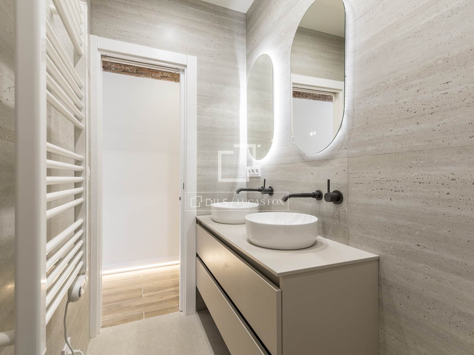 Huoneisto Barcelona, Espanja 2 makuuhuonetta, 75 m2 No. 160840