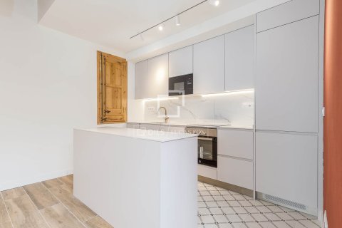 Dzīvoklis pārdošanā Barcelona, Spānijā 2 istabas, 75 m2 Nr. 160840 - attēls 4