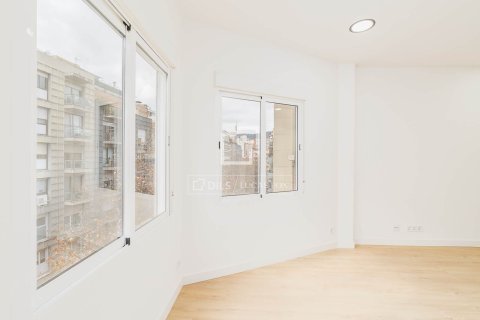 Apartament w Barcelona, Hiszpania 3 sypialnie, 66 mkw. nr 160844 – zdjęcie 3