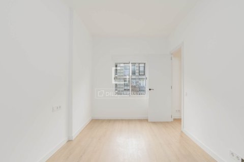 Apartament w Barcelona, Hiszpania 3 sypialnie, 66 mkw. nr 160844 – zdjęcie 19