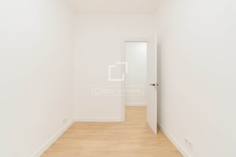 Apartament w Barcelona, Hiszpania 3 sypialnie, 66 mkw. nr 160844 – zdjęcie 15