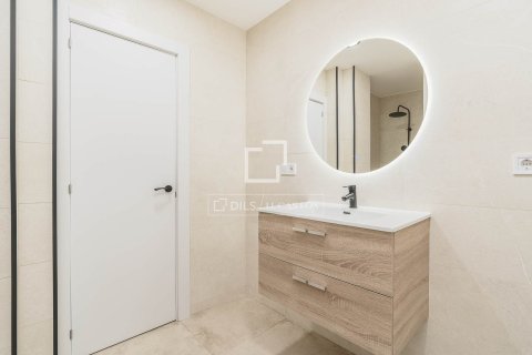 Apartament w Barcelona, Hiszpania 3 sypialnie, 66 mkw. nr 160844 – zdjęcie 9