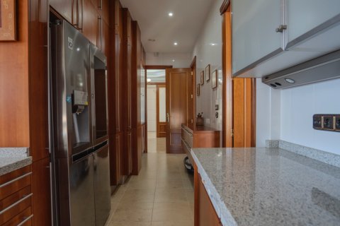 Продажа квартиры в Бенидорм, Аликанте, Испания 5 спален, 412м2 №118841 - фото 19