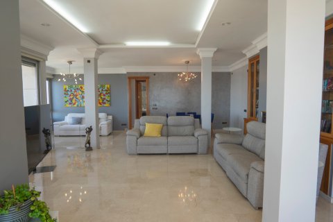 Продажа квартиры в Бенидорм, Аликанте, Испания 5 спален, 412м2 №118841 - фото 8