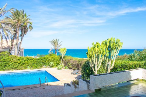 Villa till salu Cabo Roig, Alicante, Spanien 5 sovrum, 348 kvm. Nr. 118846 - foto 1
