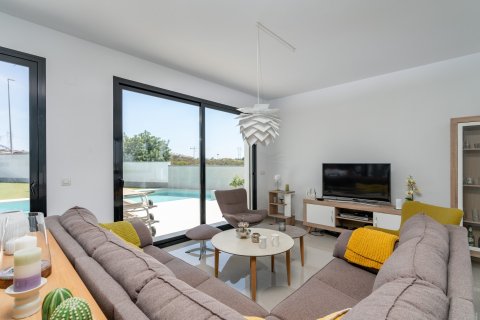 Villa till salu La Marina, Alicante, Spanien 4 sovrum, 249 kvm. Nr. 114764 - foto 10