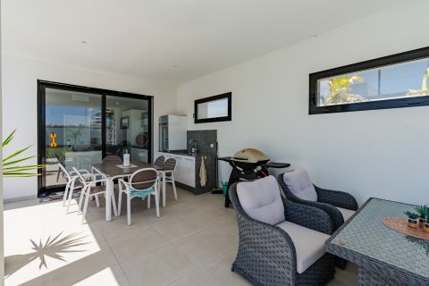 Villa till salu La Marina, Alicante, Spanien 4 sovrum, 249 kvm. Nr. 114764 - foto 24