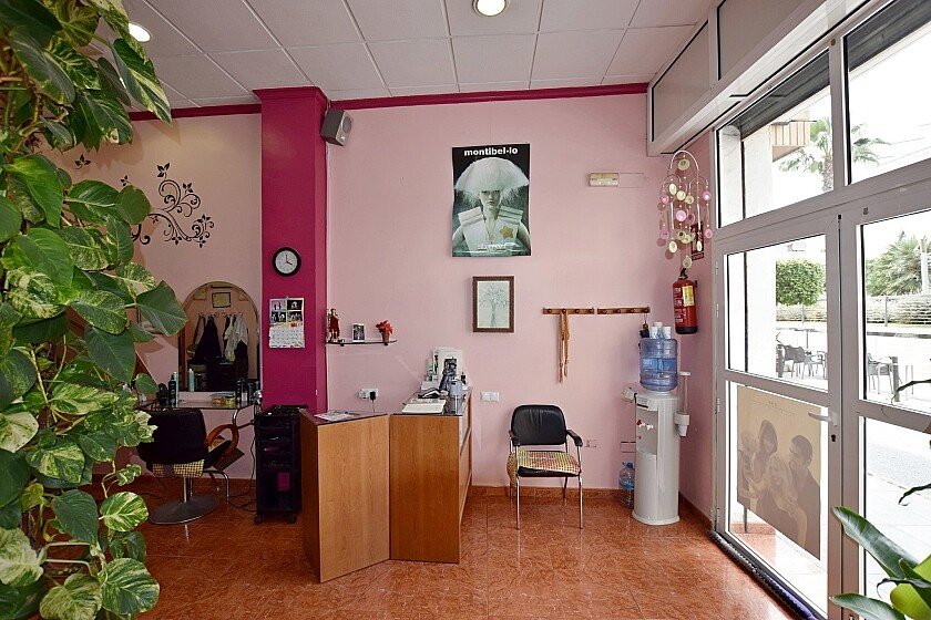 Gewerbeimmobilien in Torrevieja, Alicante, Spanien 1 Schlafzimmer, 90 m2 Nr. 103539