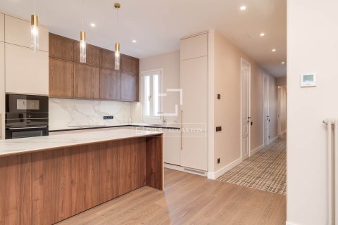 Dzīvoklis pārdošanā Barcelona, Spānijā 4 istabas, 153 m2 Nr. 150729 - attēls 7