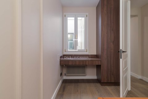 Dzīvoklis pārdošanā Barcelona, Spānijā 4 istabas, 153 m2 Nr. 150729 - attēls 27