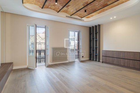 Dzīvoklis Barcelona, Spānijā 4 istabas, 153 m2 Nr. 150729