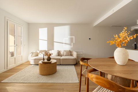 Apartamento en venta en Barcelona, España 3 dormitorios, 120 m2 No. 150728 - foto 4