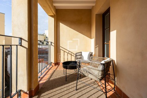 Apartamento en venta en Barcelona, España 3 dormitorios, 120 m2 No. 150728 - foto 2