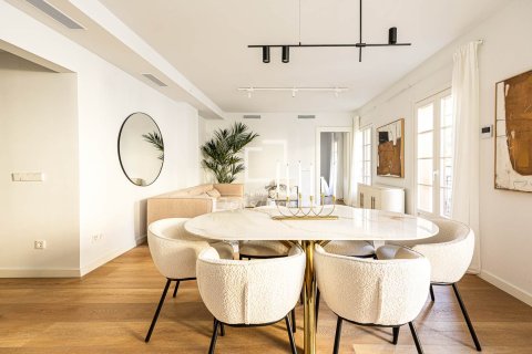 Wohnung in Barcelona, Spanien 3 Schlafzimmer, 108 m2 Nr. 150727